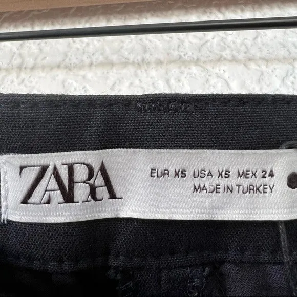 Zara new with tags navy wide leg pleated trousers